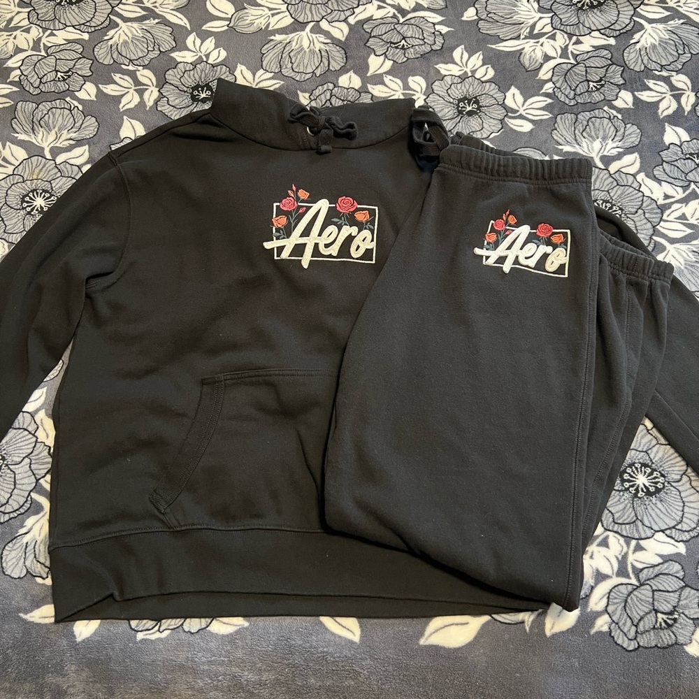 Aeropostale Embroidery Roses Hoodie & Joggers Set